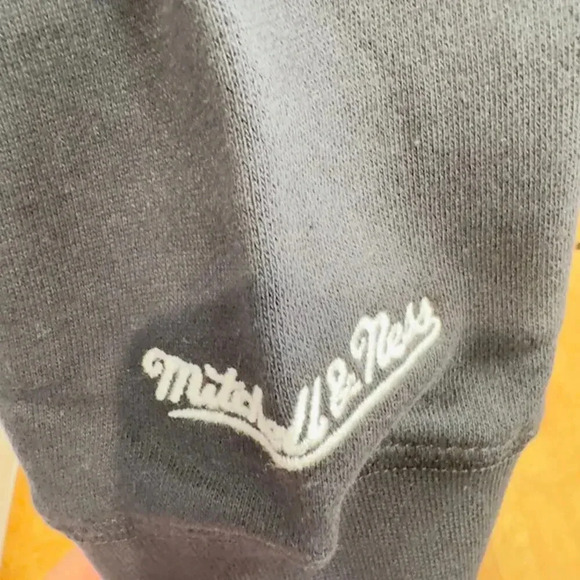 NEW Mitchell & Ness Essentials Sports Print Hoodie Swetashirt Pullover Black M - Picture 6 of 8